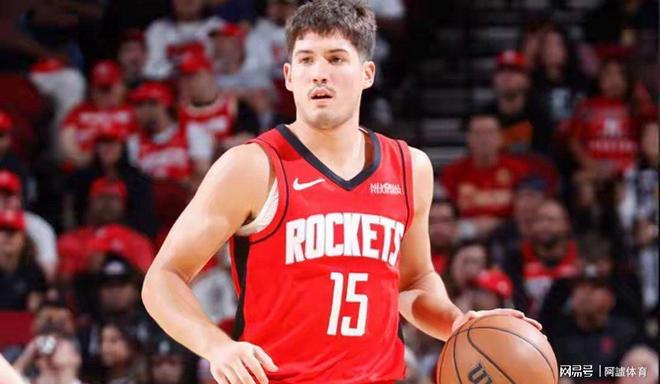 爱游戏官网-火箭完胜篮网，乔治点燃赛场